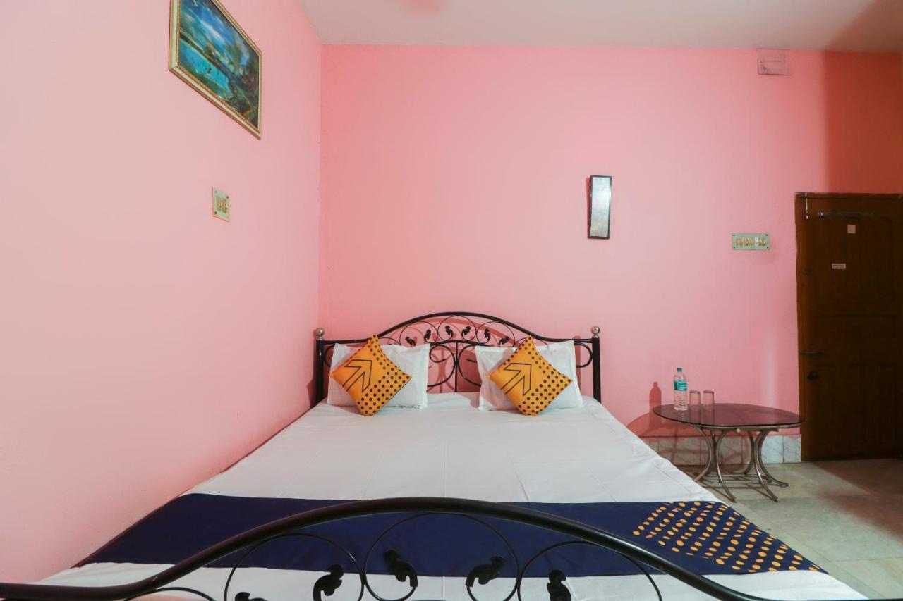Spot On 49584 Asmi Hotel Hugli-Chinsurah Esterno foto